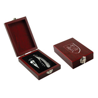Wine Gift Set in a Laquered Rosewood Box