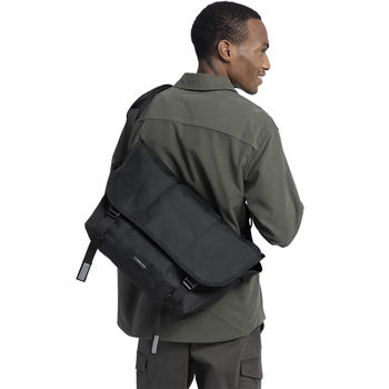 *NEW* Classic Messenger Bag M