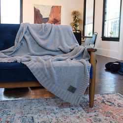 *NEW* 50" x 60" Buttery Soft Microweave Texture Throw Blanket in a Vinyl Zipper Bag is a Luxury Gift for Executive Recipients
